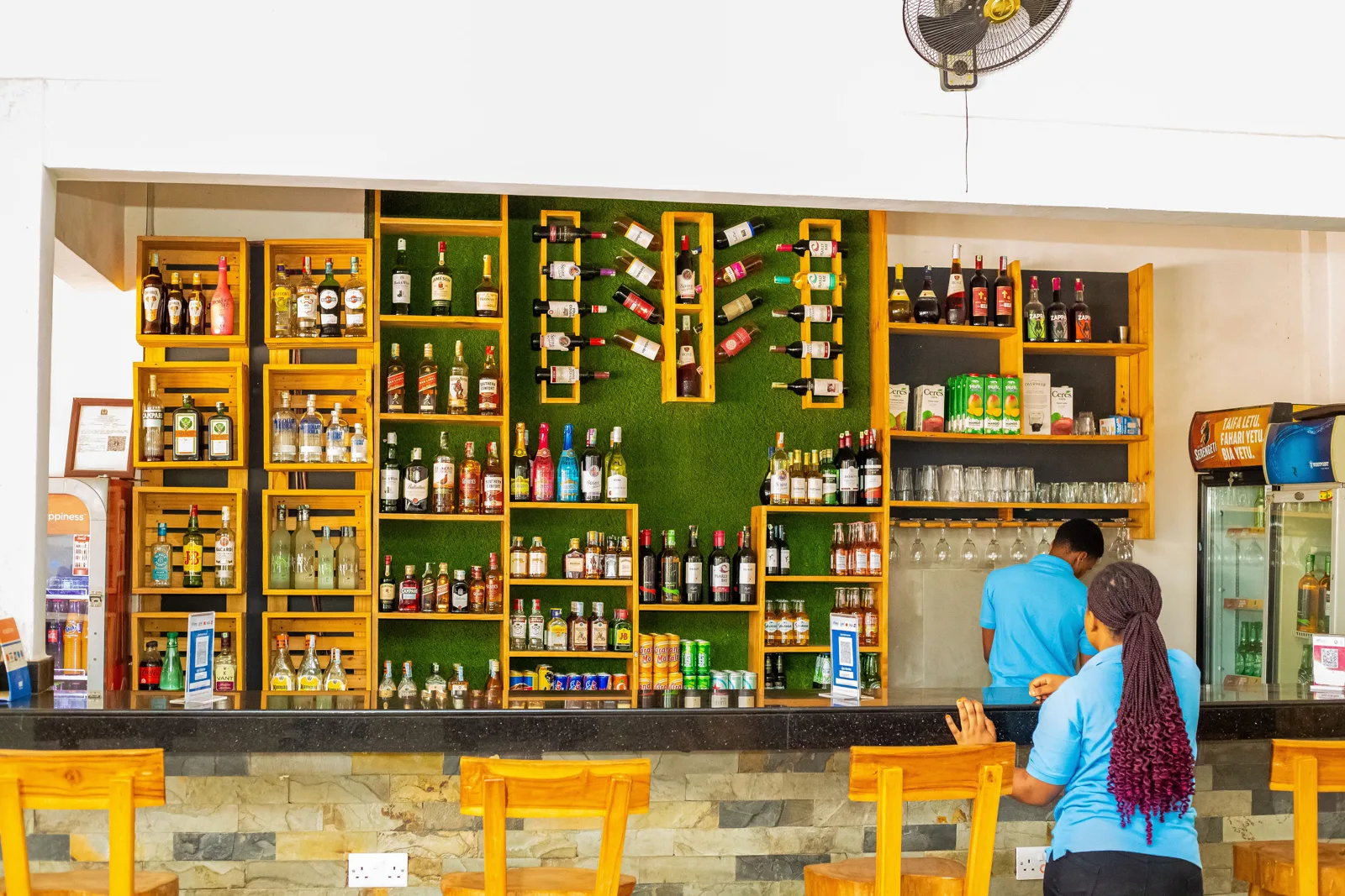 La Vista lounge and bar