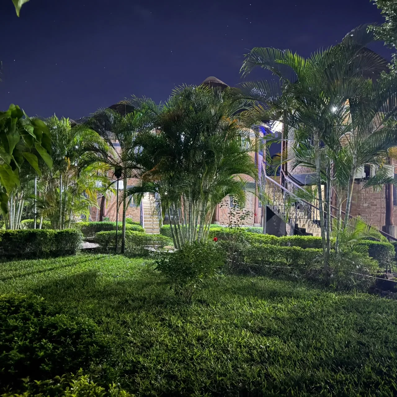 Rooms exterior 2